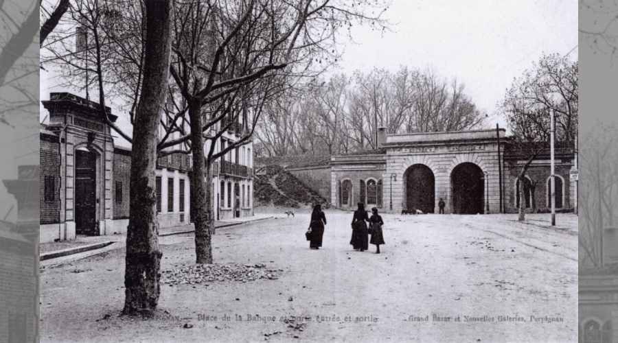 Place Jean Payra vue vers la place de Catalogne bis