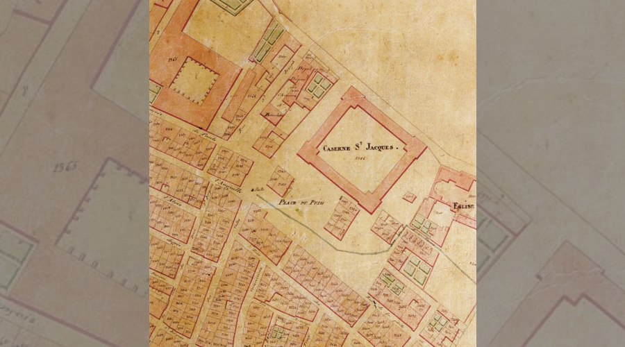 Place du Puig, début 19e siècle, détail du cadastre napoléonien: la caserne carrée avec une grande cour au centre