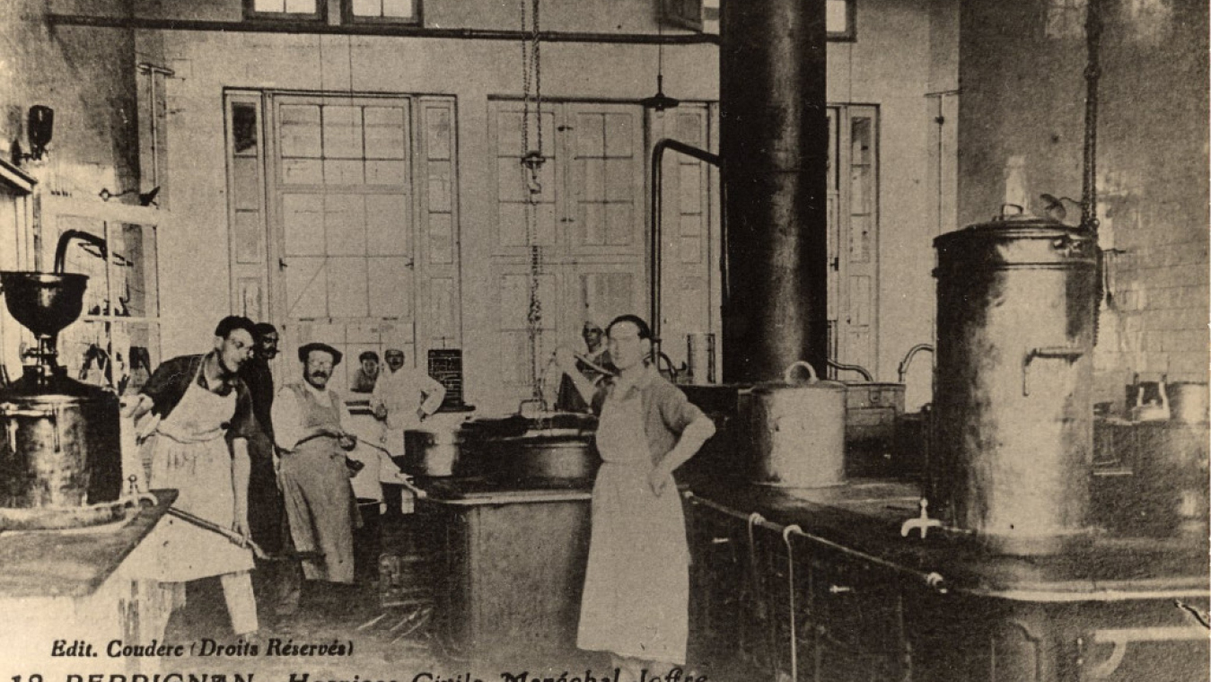 Les cuisines dans les années 1930, coll. Joachim Bertran