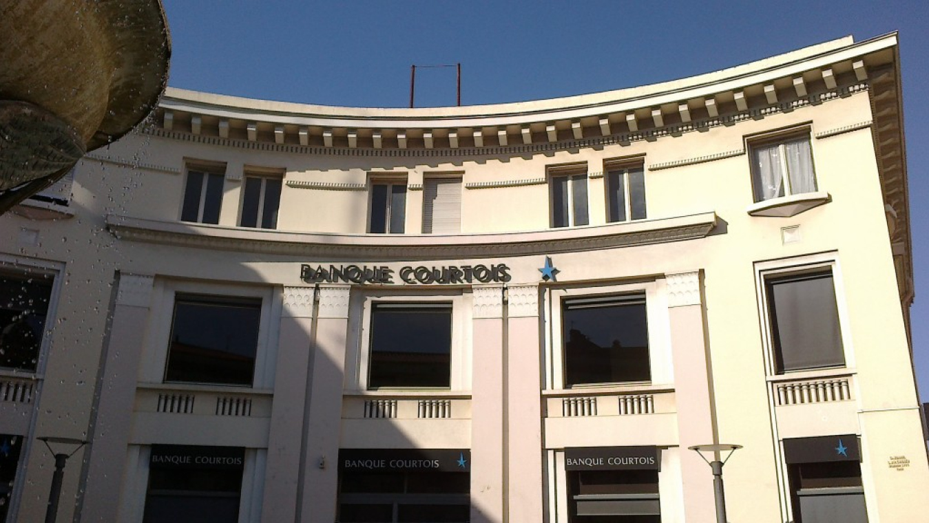 Compagnie algérienne (société de transports, banque et assurance) de Ch. Bonnal et L. Carlier, 1929, place Bardou-Job.
