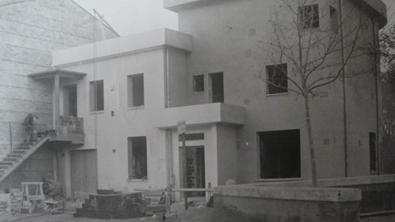 La Maison rouge, atelier du peintre Louis Bausil, de Raoul Castan, 1925, 41 rue Rabelais.