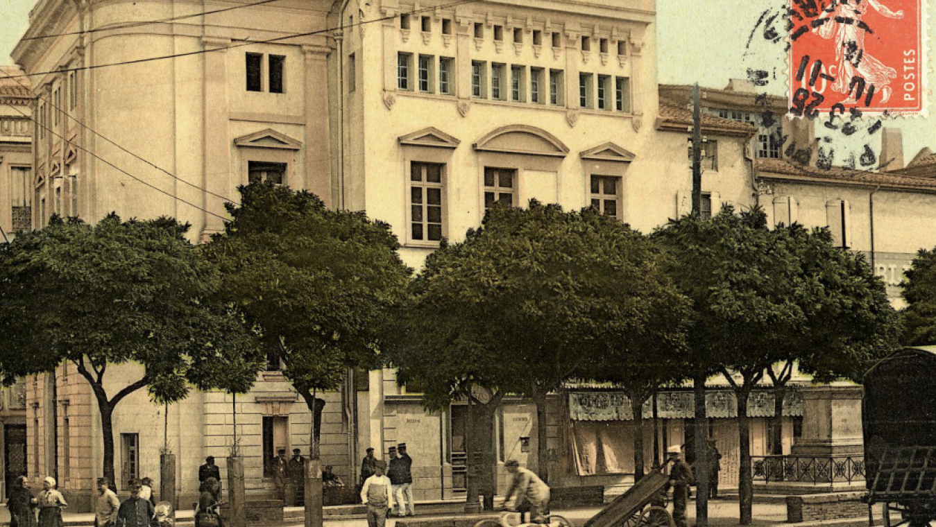 La bourse du travail dans les années 1910. (Collection club cartophile catalan)