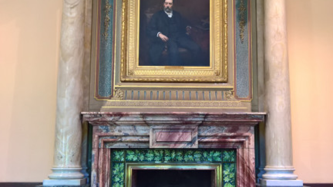 Portrait de M. Bardou-Job par Jacques Blanquer dans le salon rose