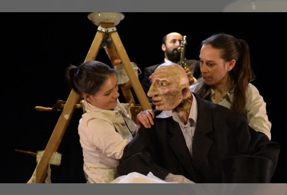 Photo N°1 : THÉÂTRE : "MR WILSON"